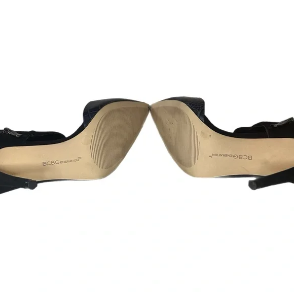 BCBGeneration Women's BG Odin Dress Pump - Picture 5 of 5